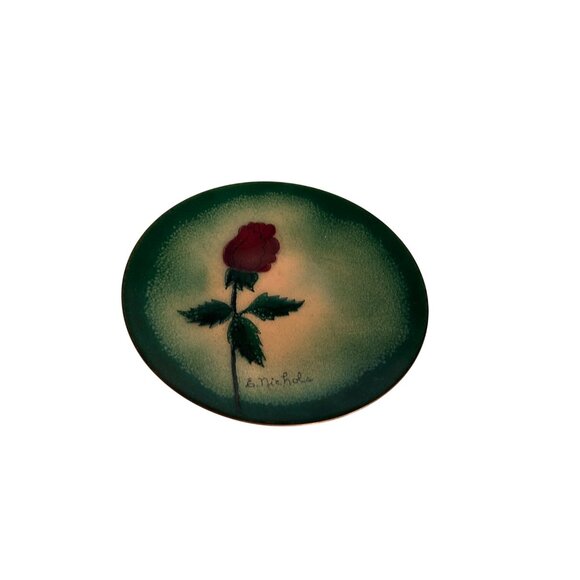 Decorative Ceramic 6 inch Saucer Plate Green Red Rose Design Signed E. Nichols - Picture 7 of 7